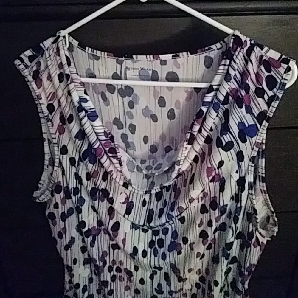 🎉🎉blouse🎉🎉 - Picture 3 of 5